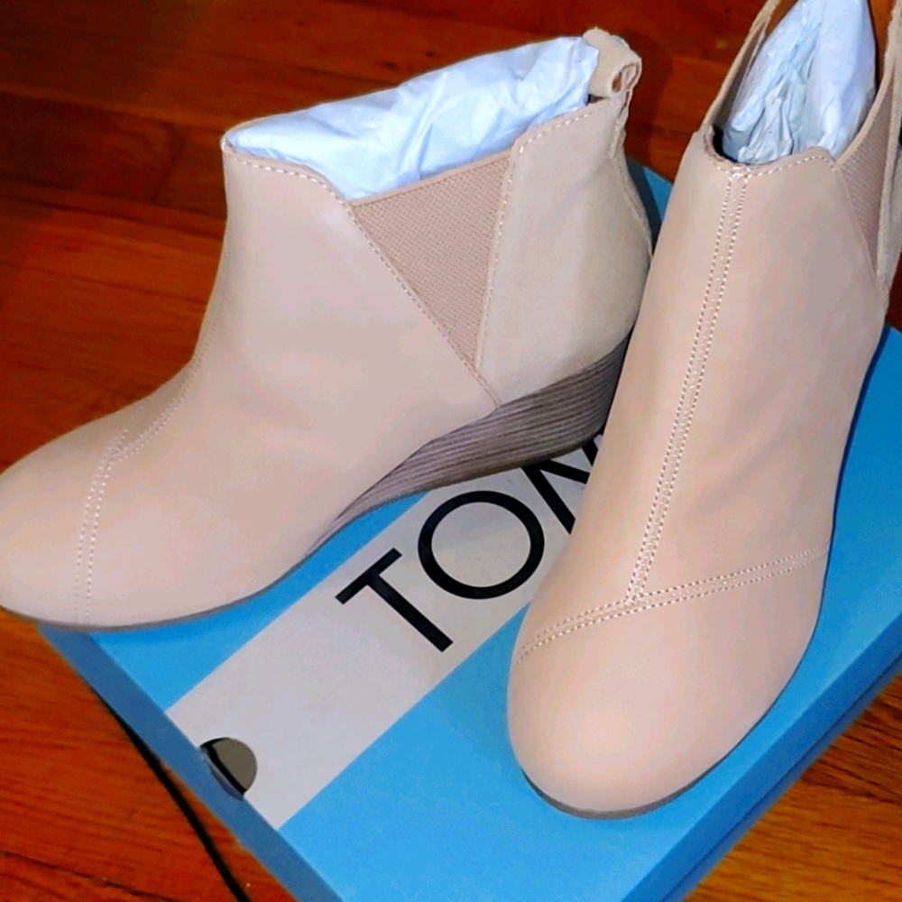 Toms shoes